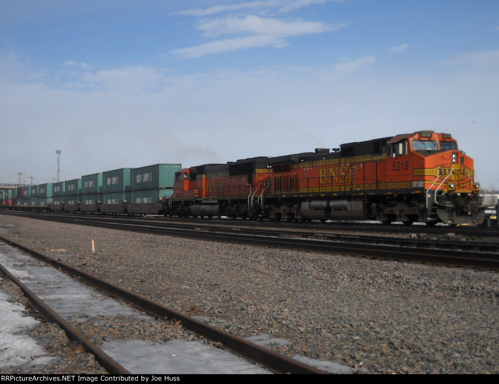 BNSF 5219 East